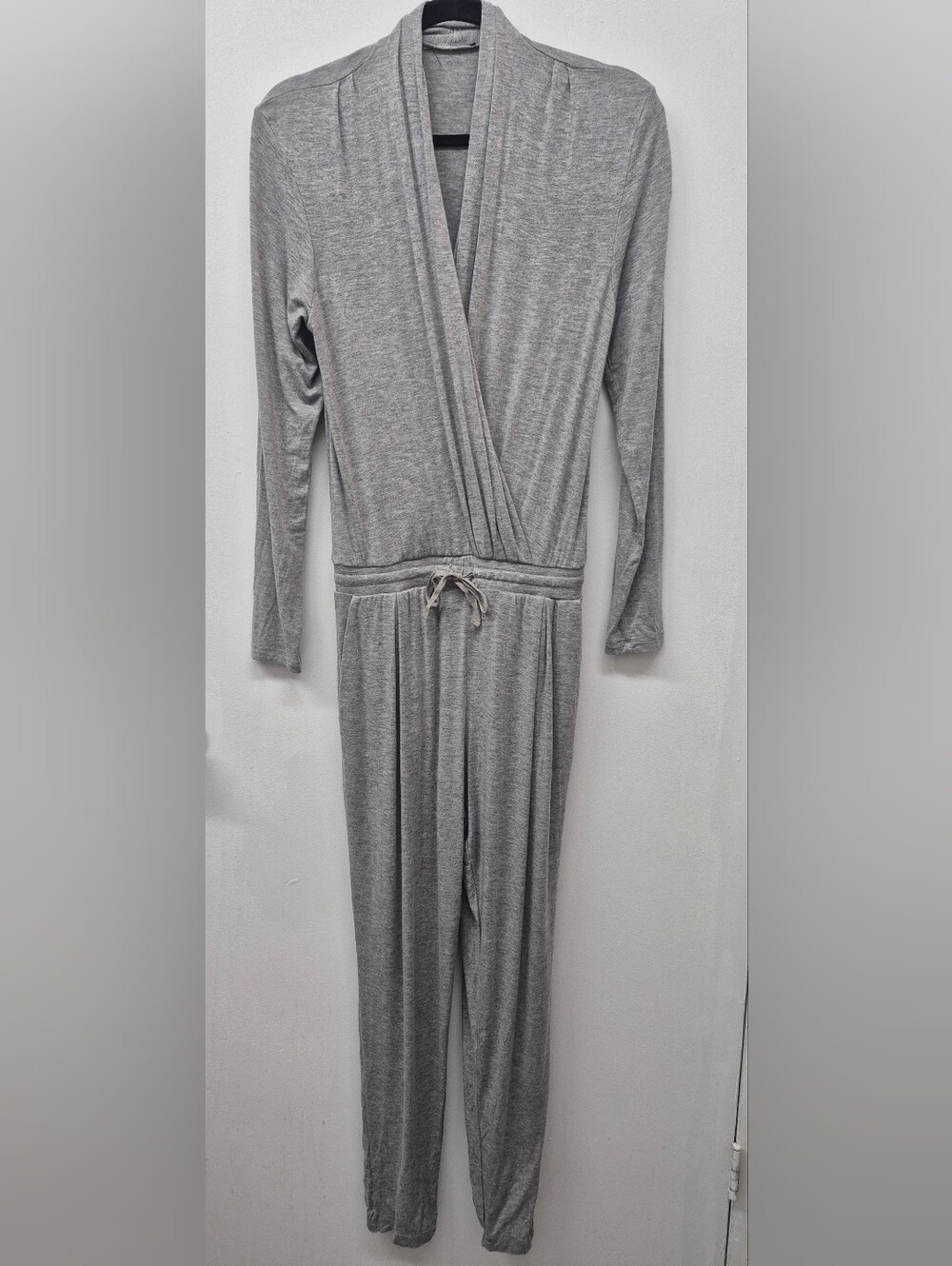 🌼5/$20 Lightweight Grey Wrap Jumpsuit with Tie Waist Medium Seductions